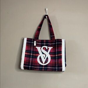 New!! Victoria’s Secret Limited Edition Plaid Holiday Tote